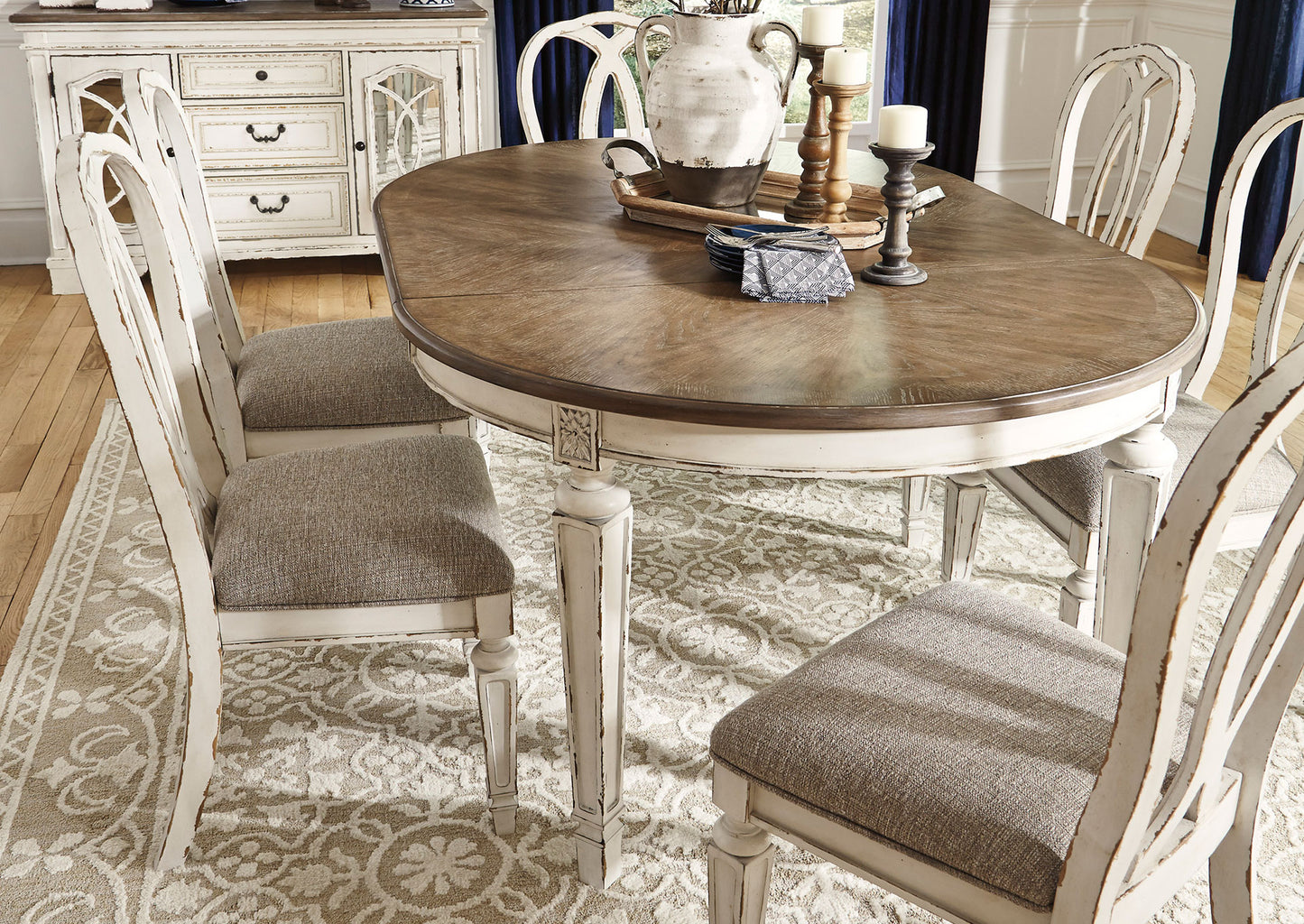 Mesa comedor Realyn extensible